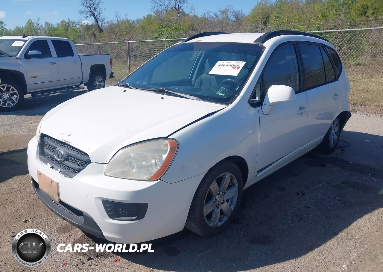 2008 Kia Rondo Lx V6 VIN:KNAFG526X87136592 - 2
