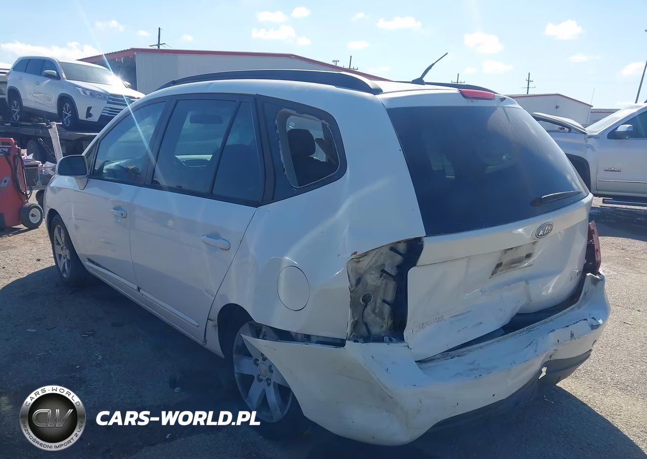 2008 Kia Rondo Lx V6 VIN:KNAFG526X87136592 - 3