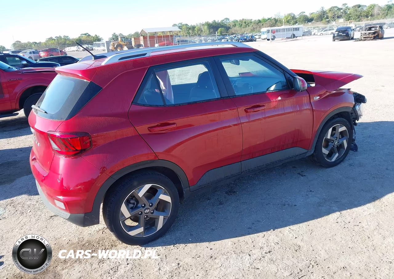 2023 Hyundai Venue Limited VIN:KMHRC8A39PU228468 - 4