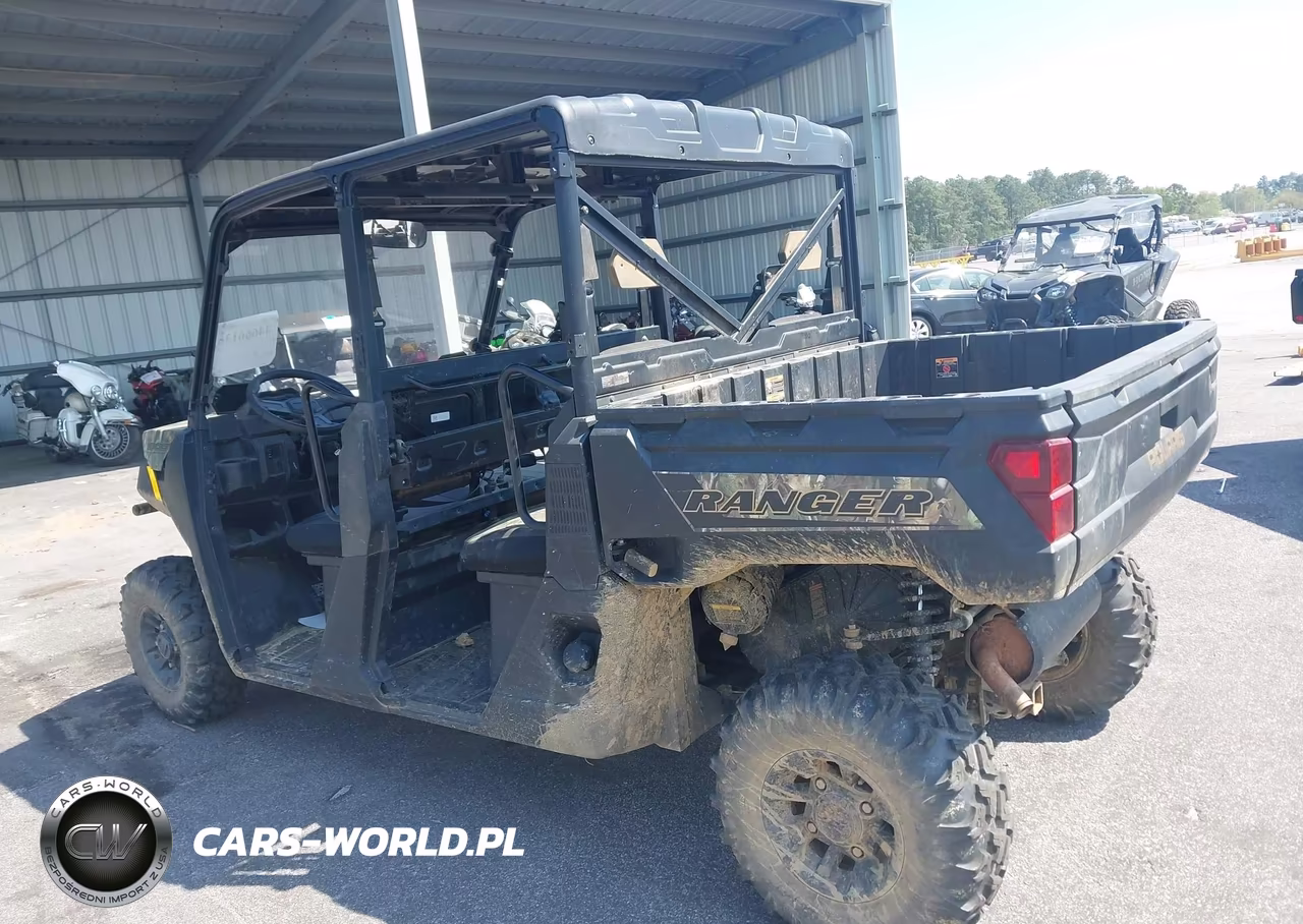 2023 Polaris Ranger Crew 1000 Premium VIN:4XAT6E996P8031881 - 3