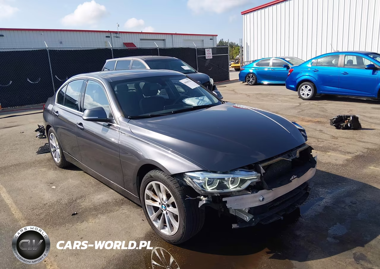 2017 BMW 320I xDrive – zdjęcie 1 z 17