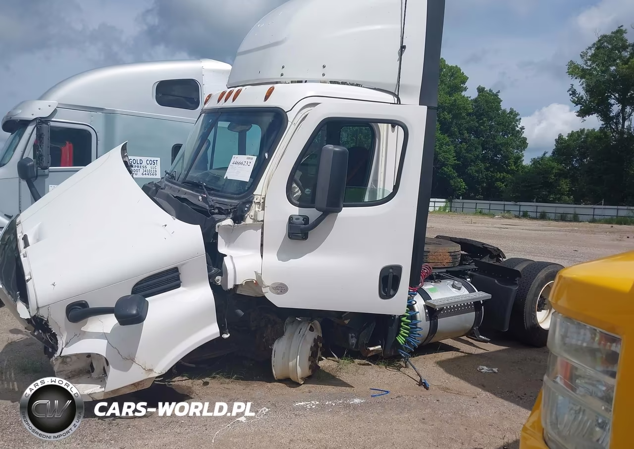 2015 Freightliner Cascadia 113 VIN:1FUBGAD43FLGD9804 - 18