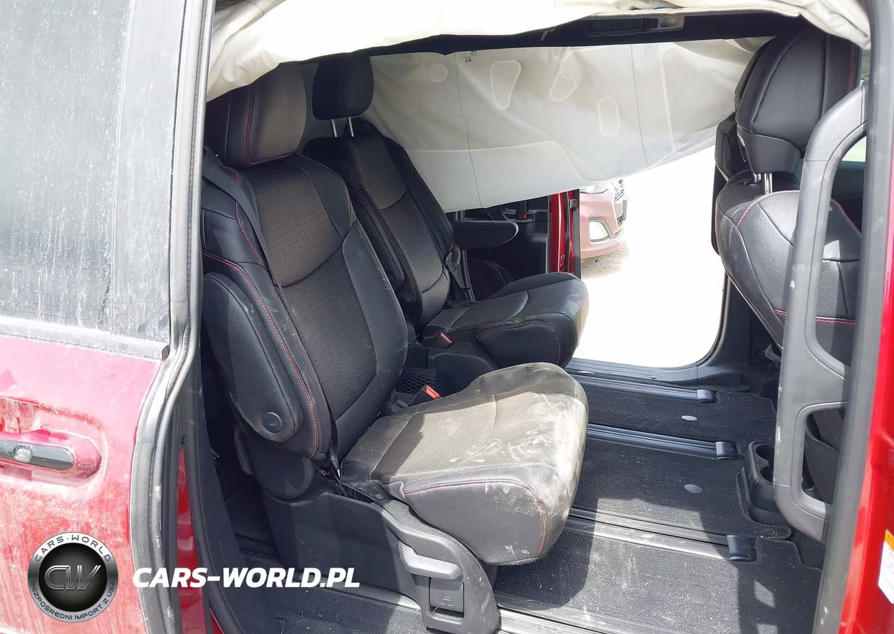 2026 Toyota Sienna Xse VIN:5TDXRKEC7TS298924 - 8