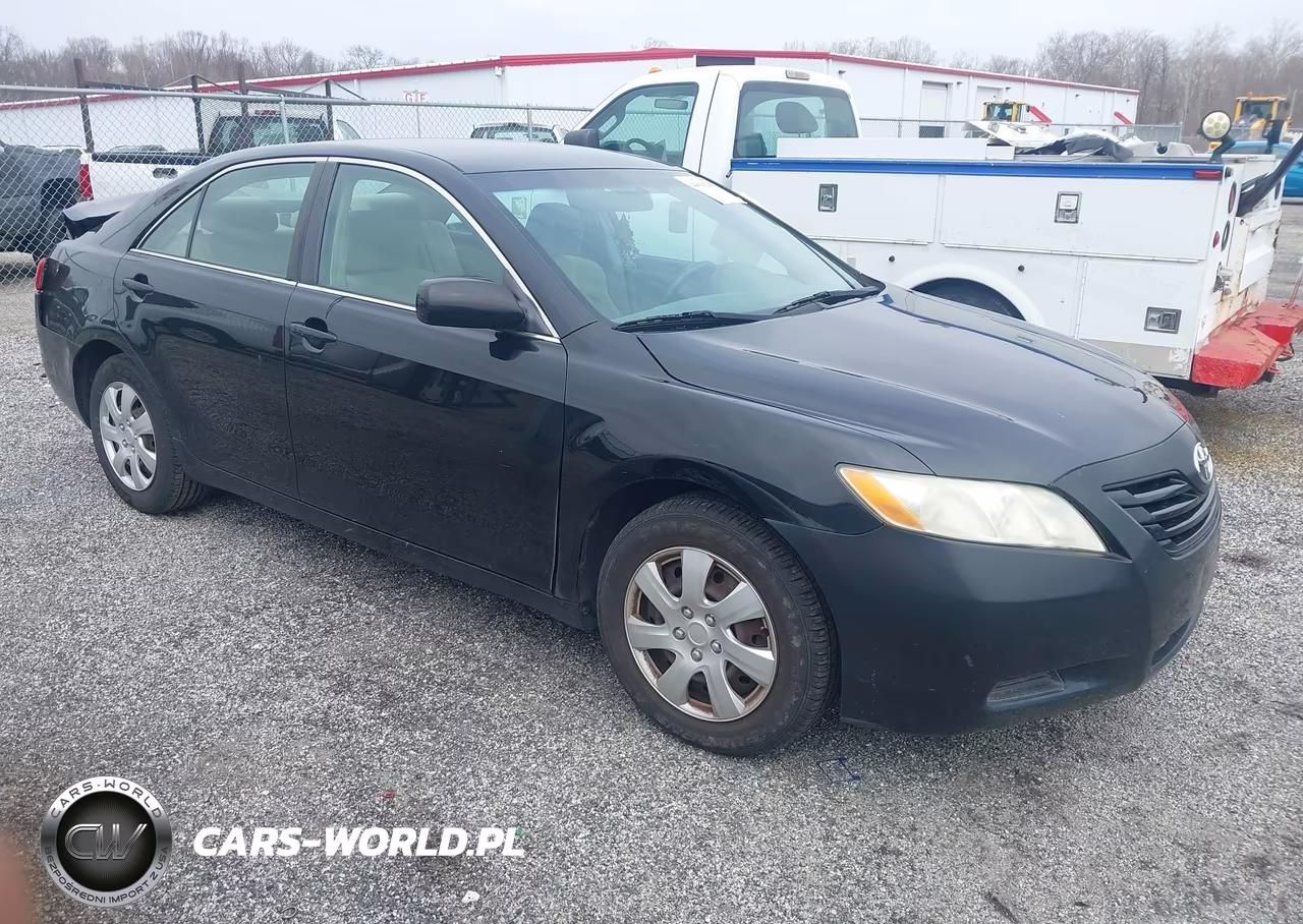 2009 Toyota Camry Le – zdjęcie 1 z 16
