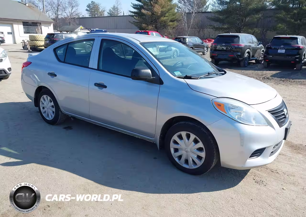 2014 Nissan Versa 1.6 S+