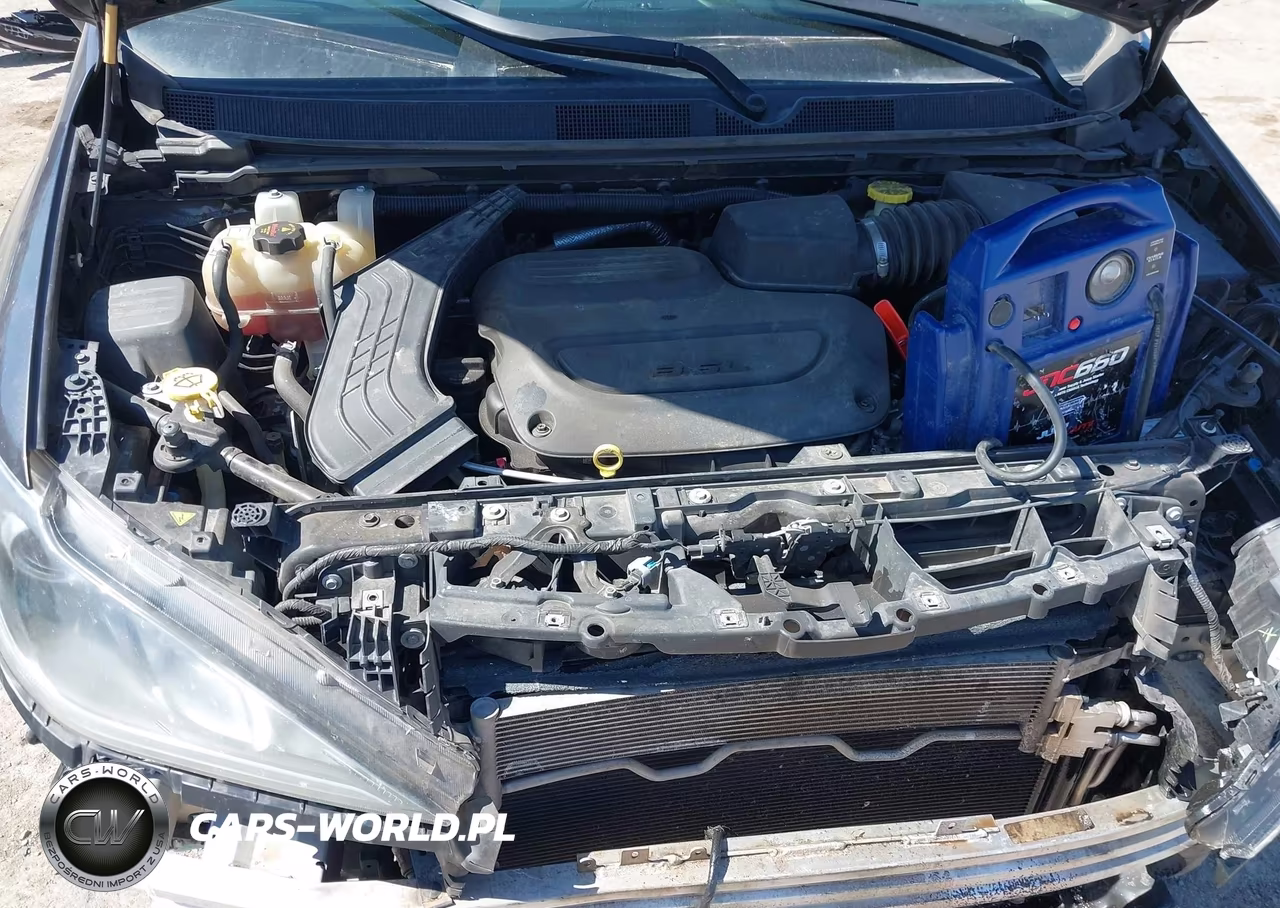 2020 Chrysler Pacifica Limited VIN:2C4RC1GGXLR277076 - 10
