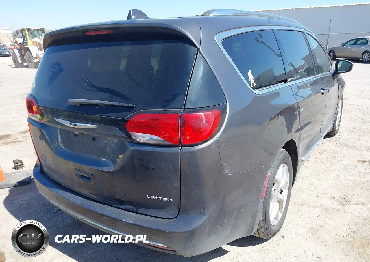 2020 Chrysler Pacifica Limited VIN:2C4RC1GGXLR277076 - 4