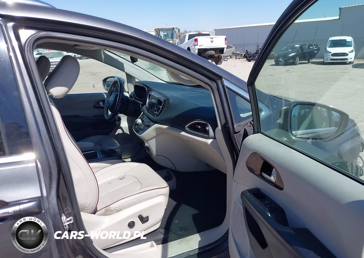 2020 Chrysler Pacifica Limited VIN:2C4RC1GGXLR277076 - 5