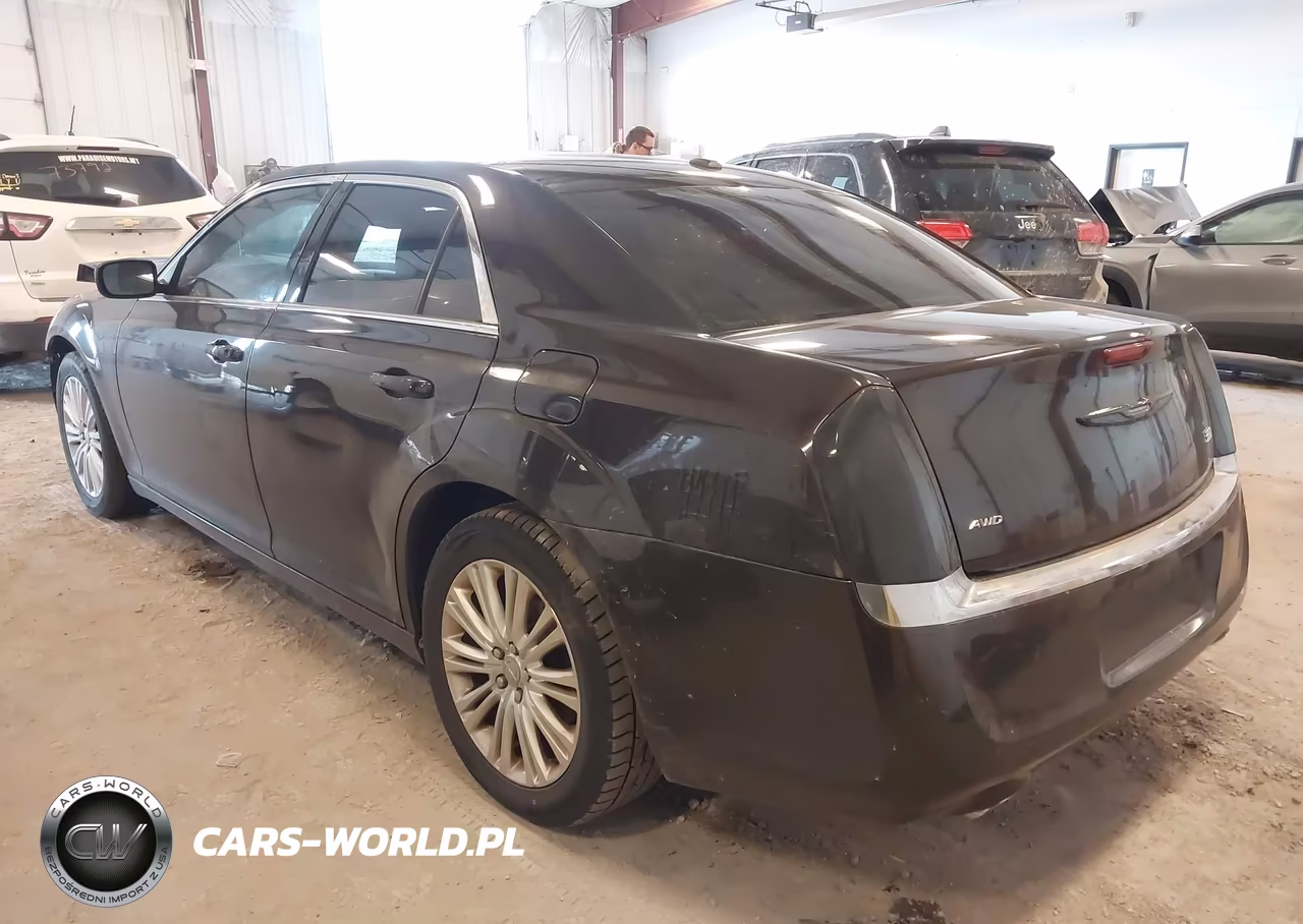 2013 Chrysler 300 Motown VIN:2C3CCARG2DH711778 - 3