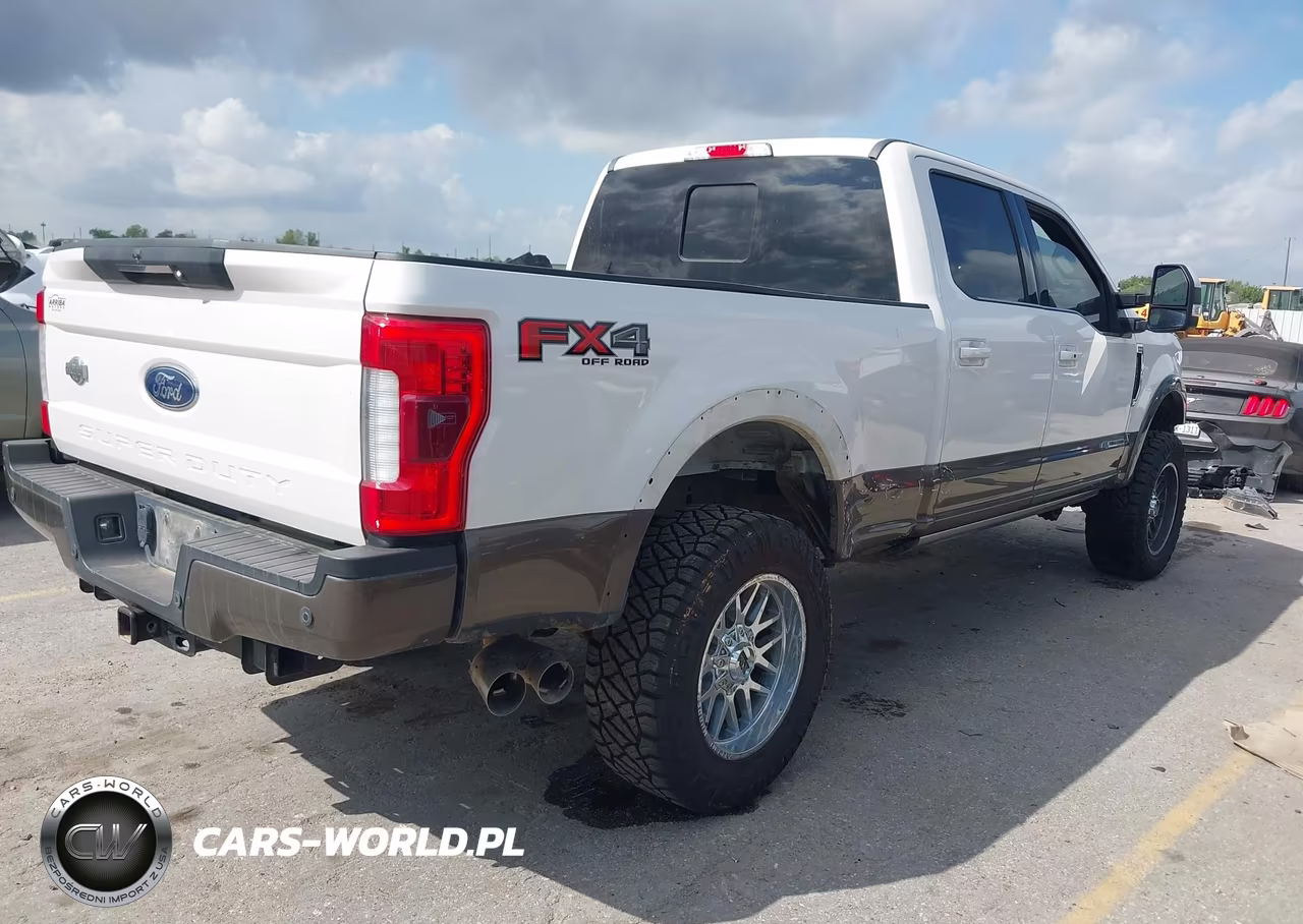 2017 Ford F-250 King Ranch-Lariat-Platinum-Xl-Xlt VIN:1FT7W2BT8HEB47309 - 4