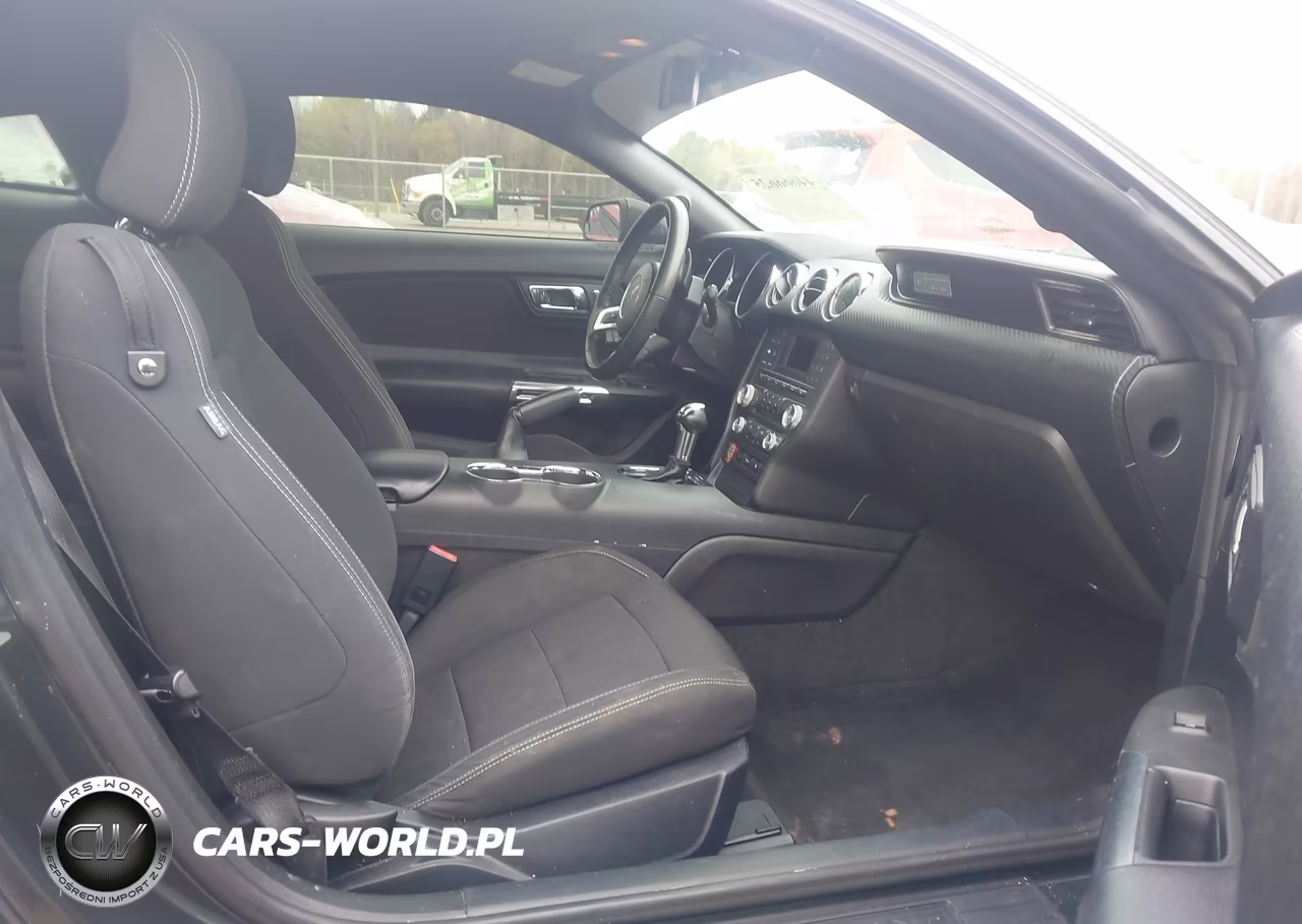 2016 Ford Mustang V6 VIN:1FA6P8AM9G5298296 - 5