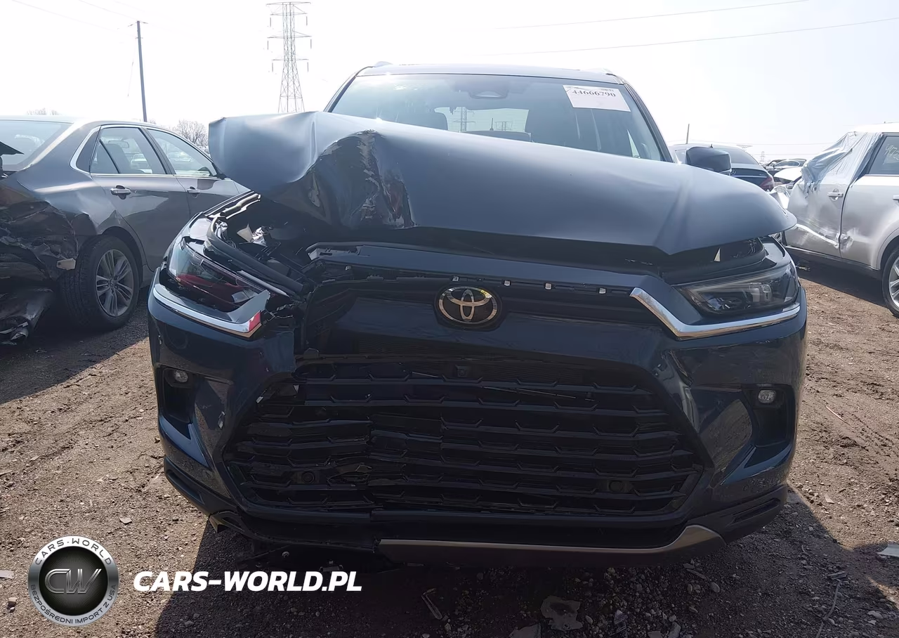 2026 Toyota Grand Highlander Limited VIN:5TDAAAB57TS113736 - 12