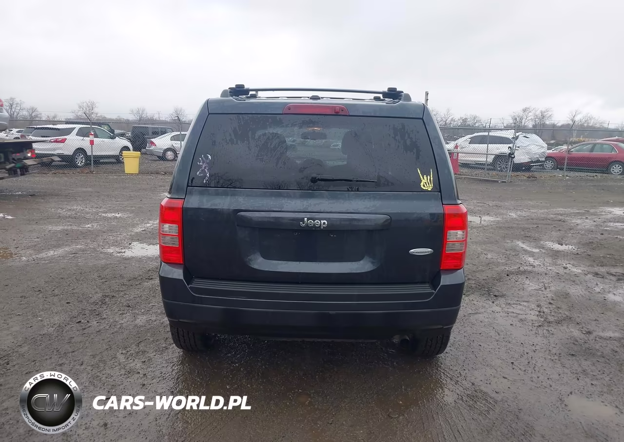 2015 Jeep Patriot Latitude VIN:1C4NJPFB9FD350619 - 16