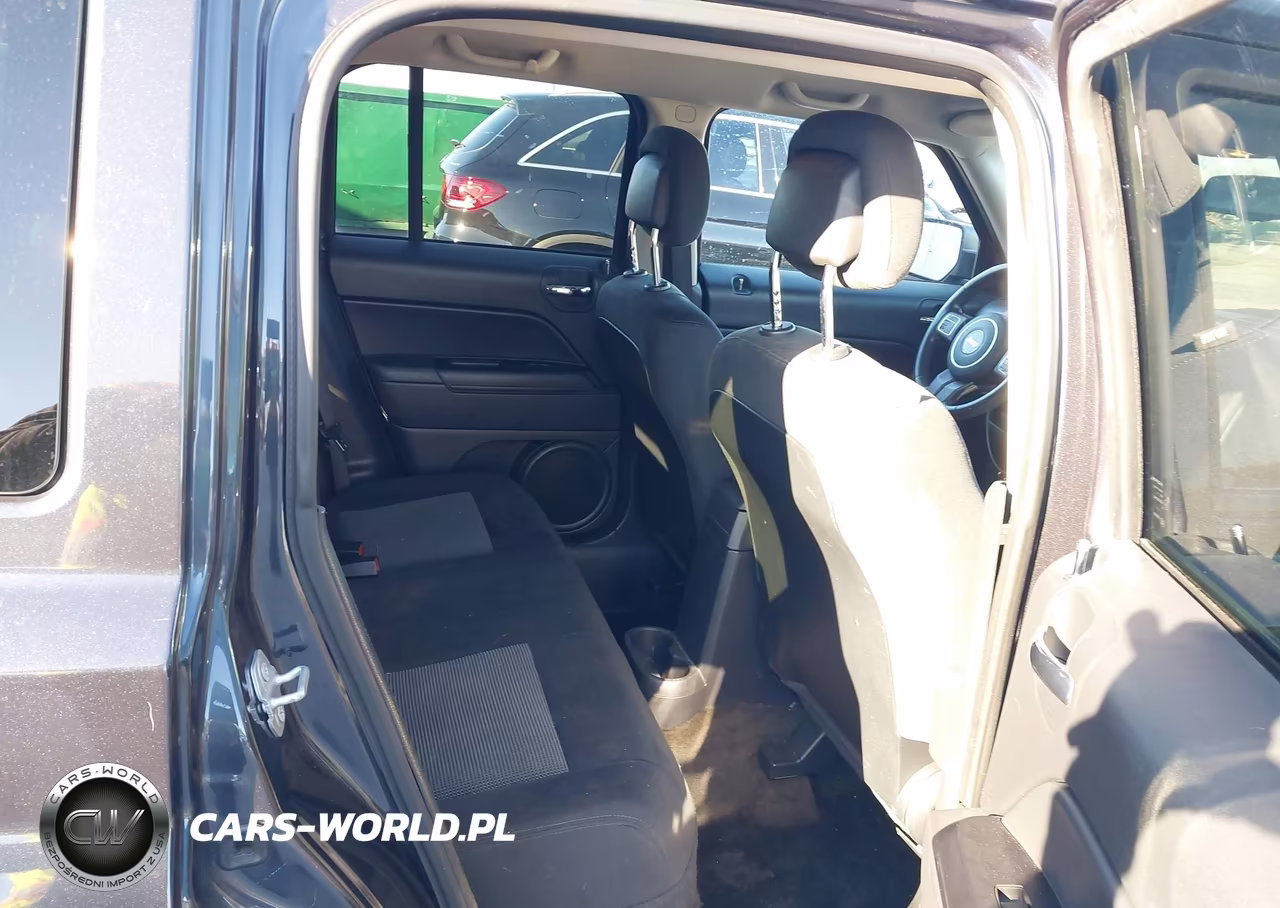 2015 Jeep Patriot Latitude VIN:1C4NJPFB9FD350619 - 8