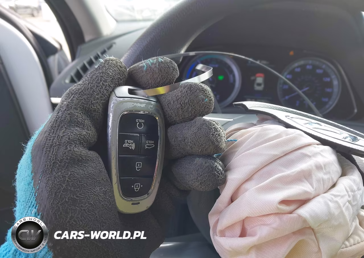 2022 Hyundai Sonata Hybrid Blue VIN:KMHL24JJ7NA049800 - 11