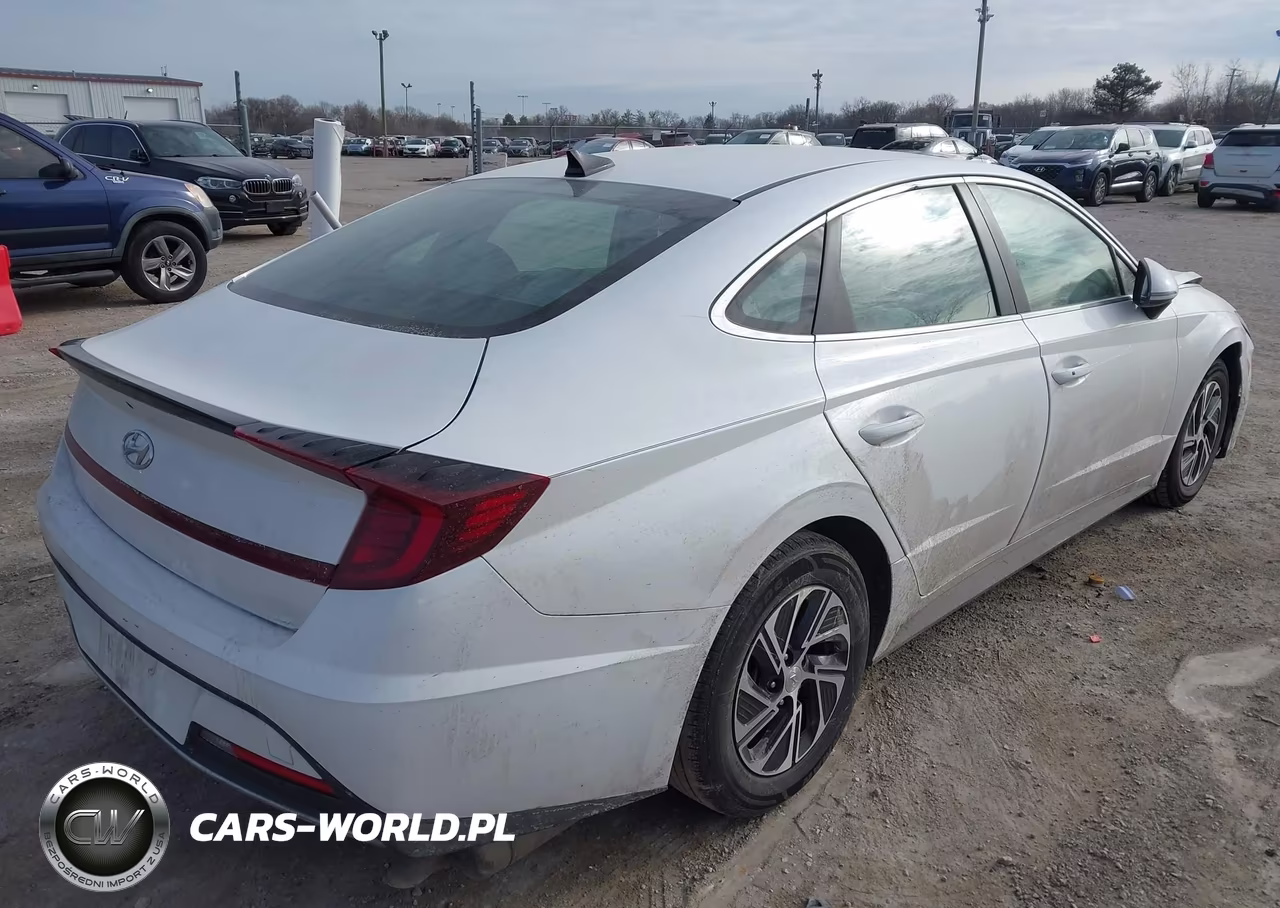 2022 Hyundai Sonata Hybrid Blue VIN:KMHL24JJ7NA049800 - 4