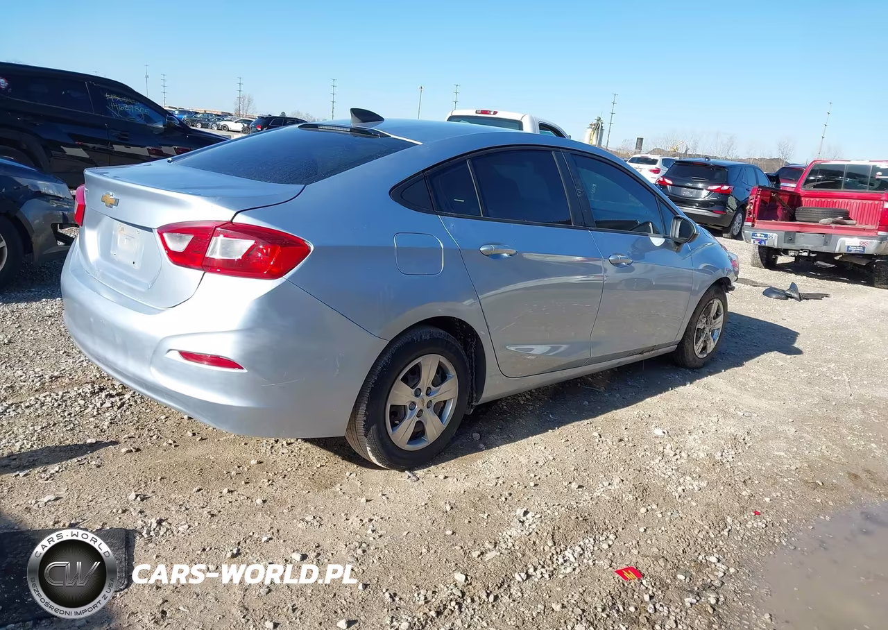 2018 Chevrolet Cruze Ls Auto VIN:1G1BC5SM3J7127761 - 4