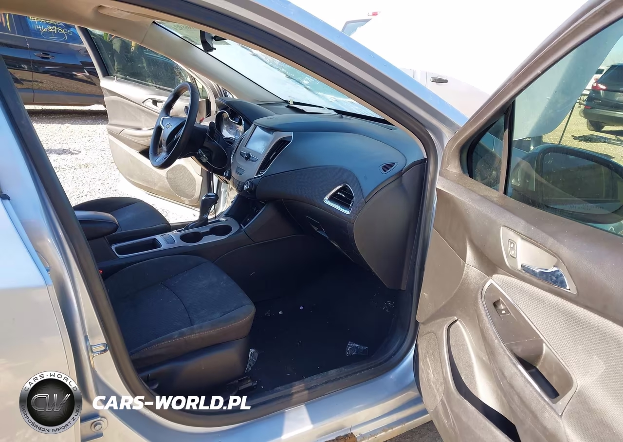 2018 Chevrolet Cruze Ls Auto VIN:1G1BC5SM3J7127761 - 5
