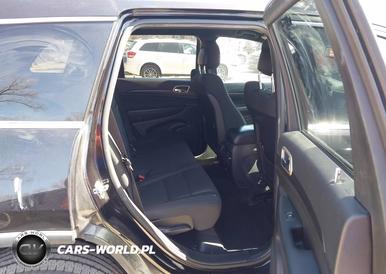 2014 Jeep Grand Cherokee Laredo VIN:1C4RJFAG3EC205014 - 8
