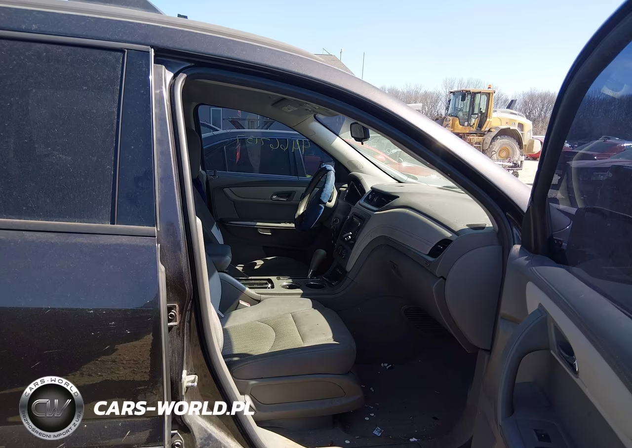 2013 Chevrolet Traverse Ls VIN:1GNKRFKD7DJ221734 - 5