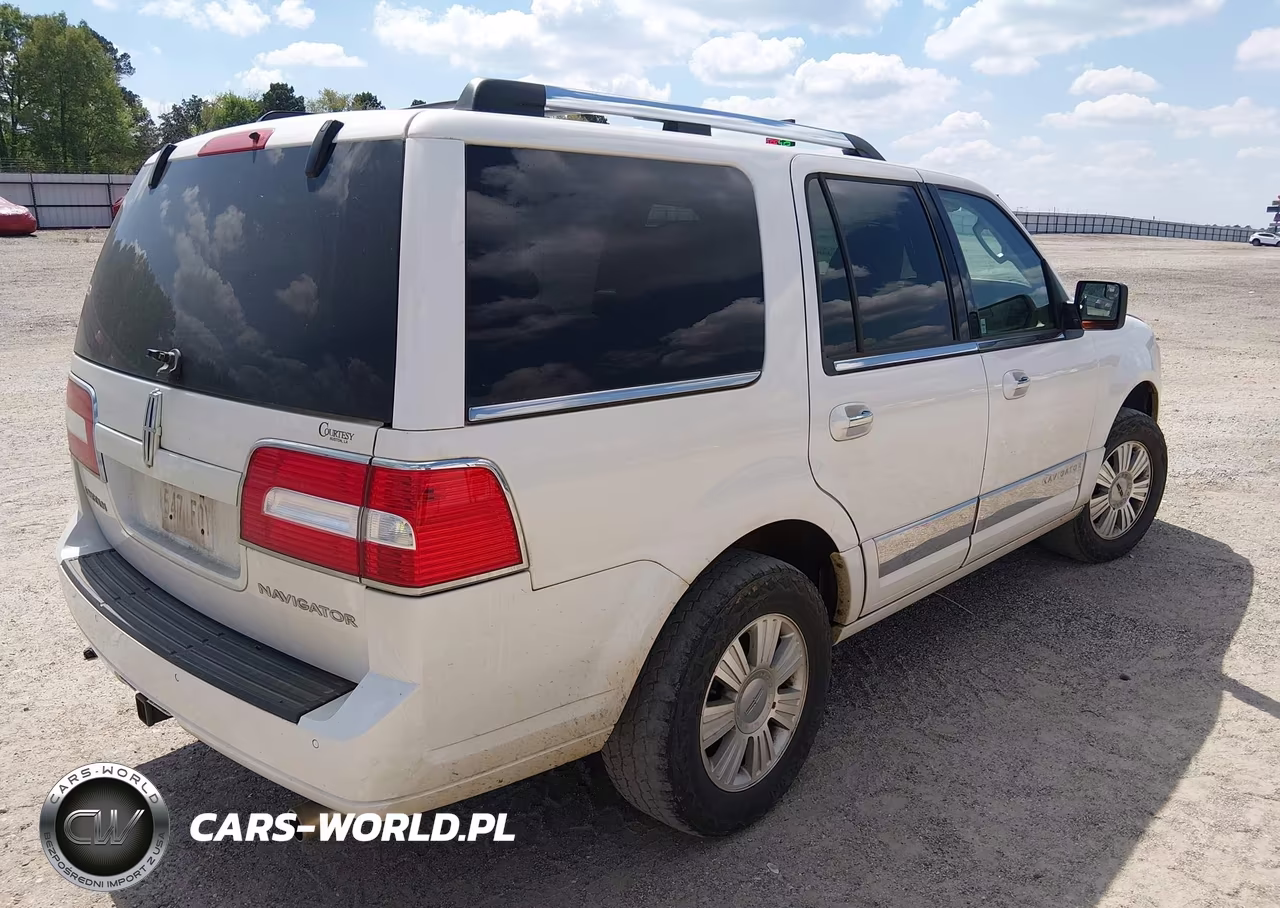 2013 Lincoln Navigator VIN:5LMJJ2H55DEL00776 - 4