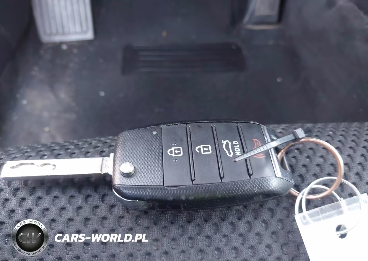 2020 Kia Optima Lx VIN:5XXGT4L36LG382850 - 11