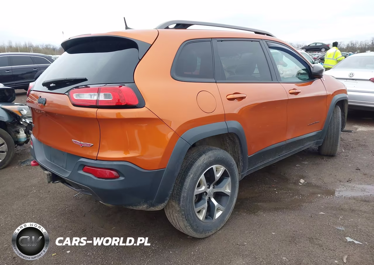 2016 Jeep Cherokee Trailhawk VIN:1C4PJMBS1GW205304 - 4