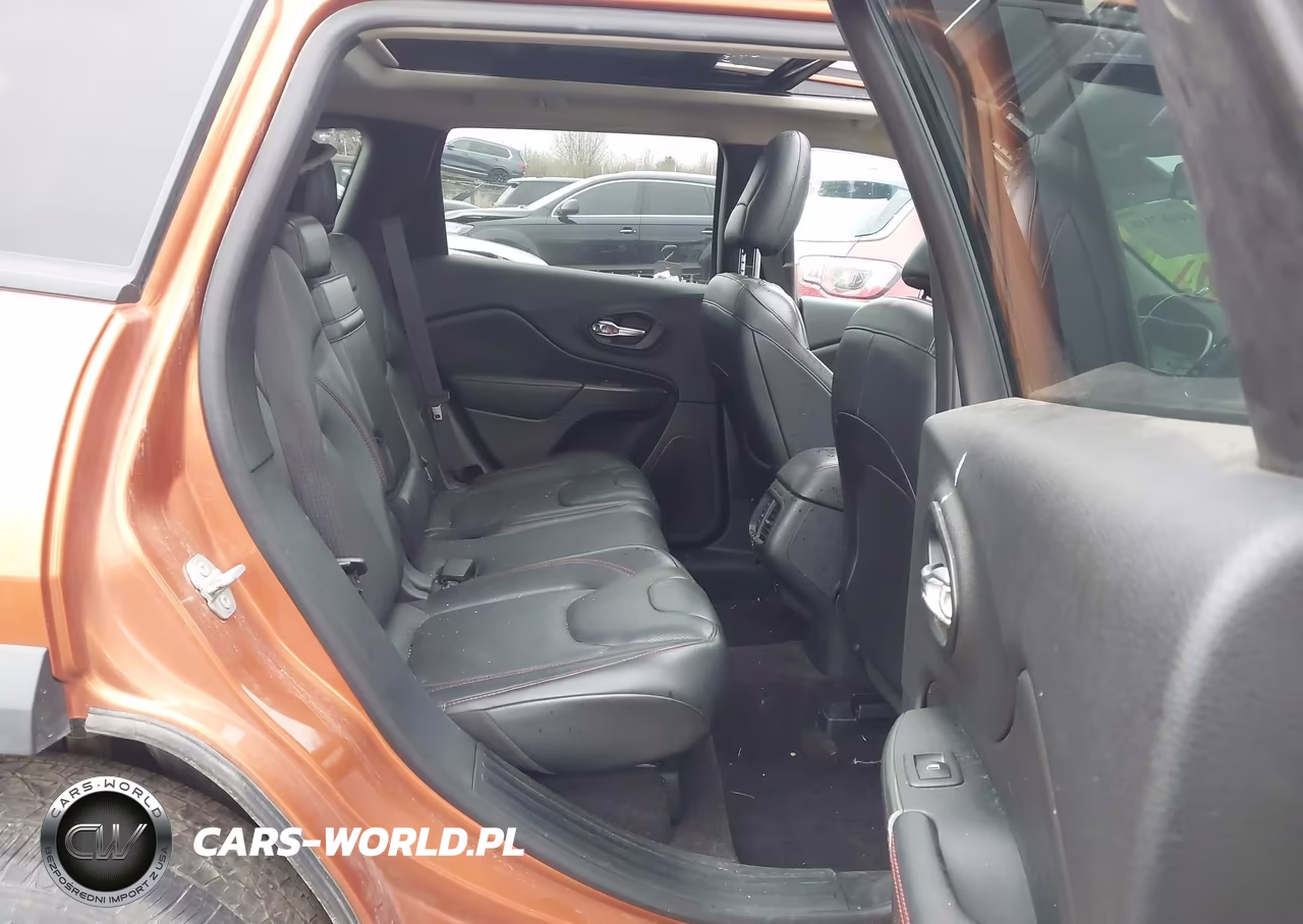 2016 Jeep Cherokee Trailhawk VIN:1C4PJMBS1GW205304 - 8