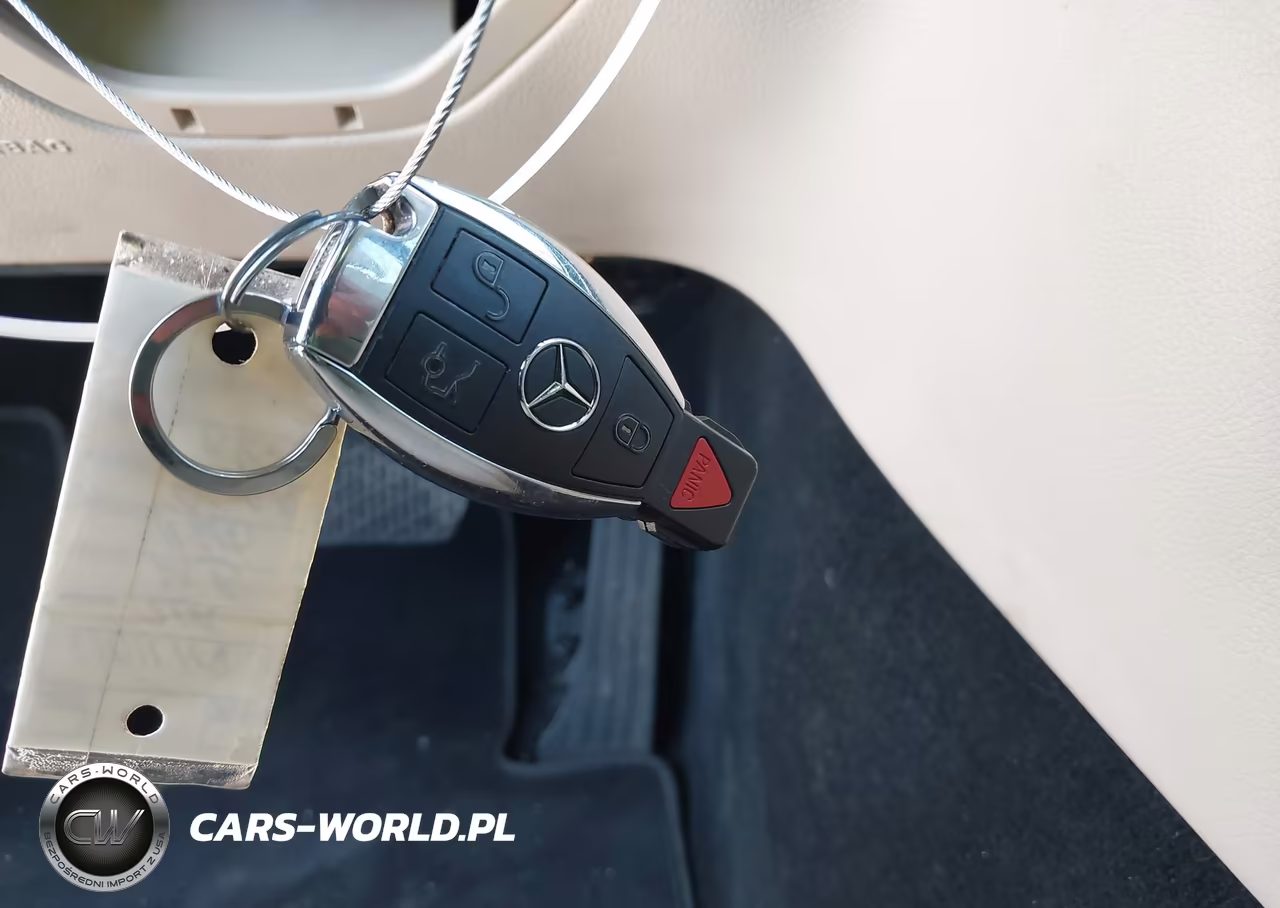 2015 Mercedes-Benz C 300 4Matic VIN:55SWF4KB0FU011118 - 11