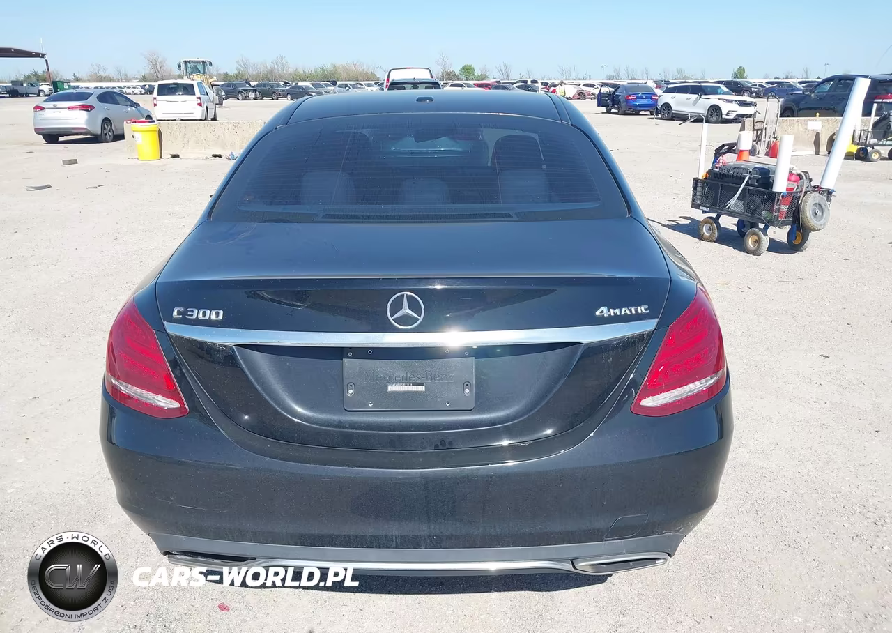 2015 Mercedes-Benz C 300 4Matic VIN:55SWF4KB0FU011118 - 16