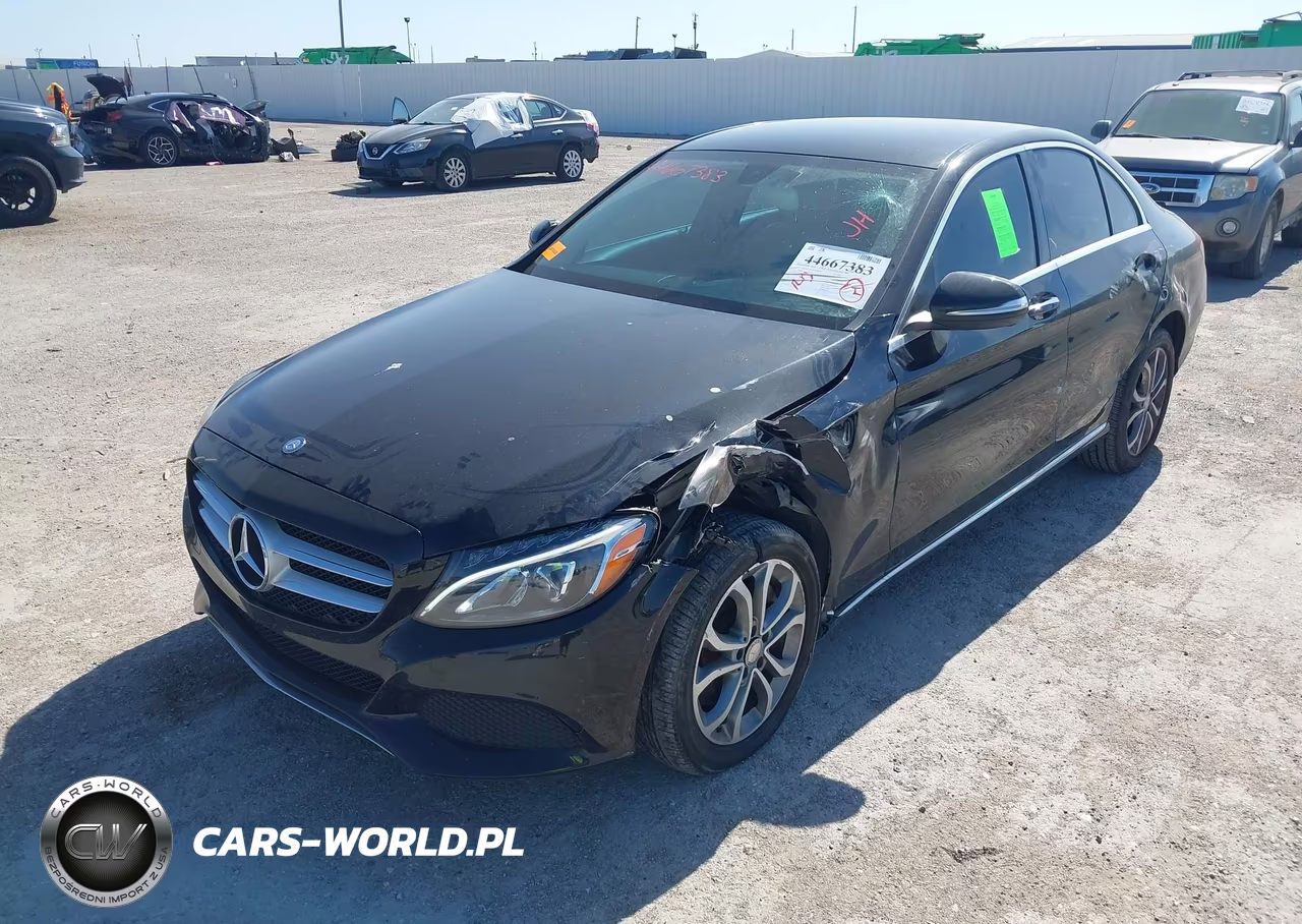 2015 Mercedes-Benz C 300 4Matic VIN:55SWF4KB0FU011118 - 2