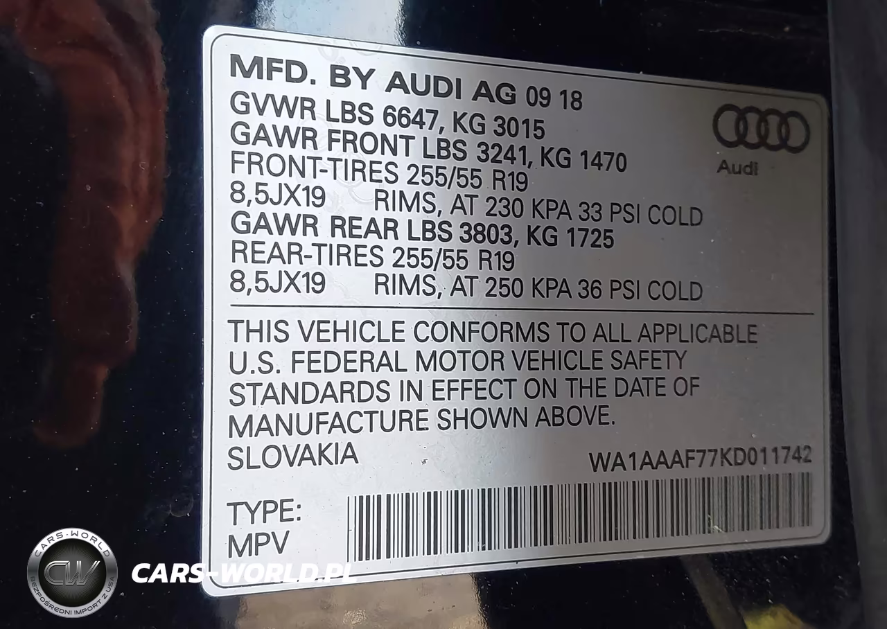 2019 Audi Q7 55 Premium VIN:WA1AAAF77KD011742 - 9