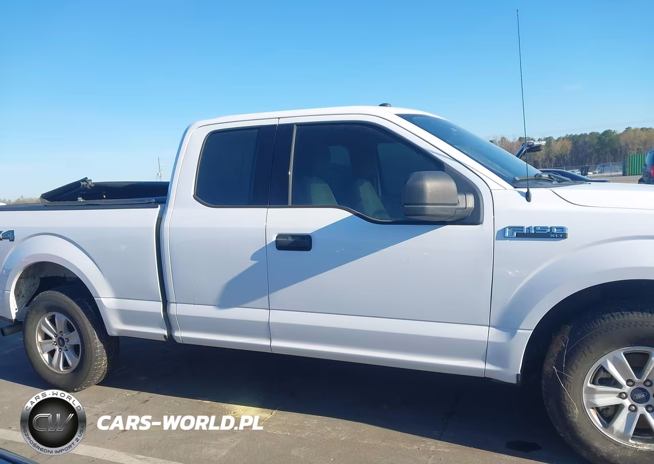 2018 Ford F-150 Xlt VIN:1FTEX1EP0JKC12657 - 13