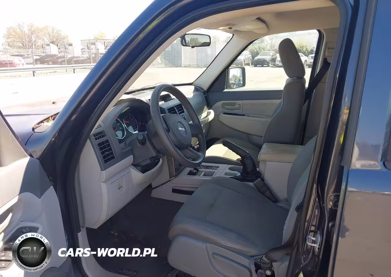 2008 Jeep Liberty Sport VIN:1J8GN28K88W191945 - 5