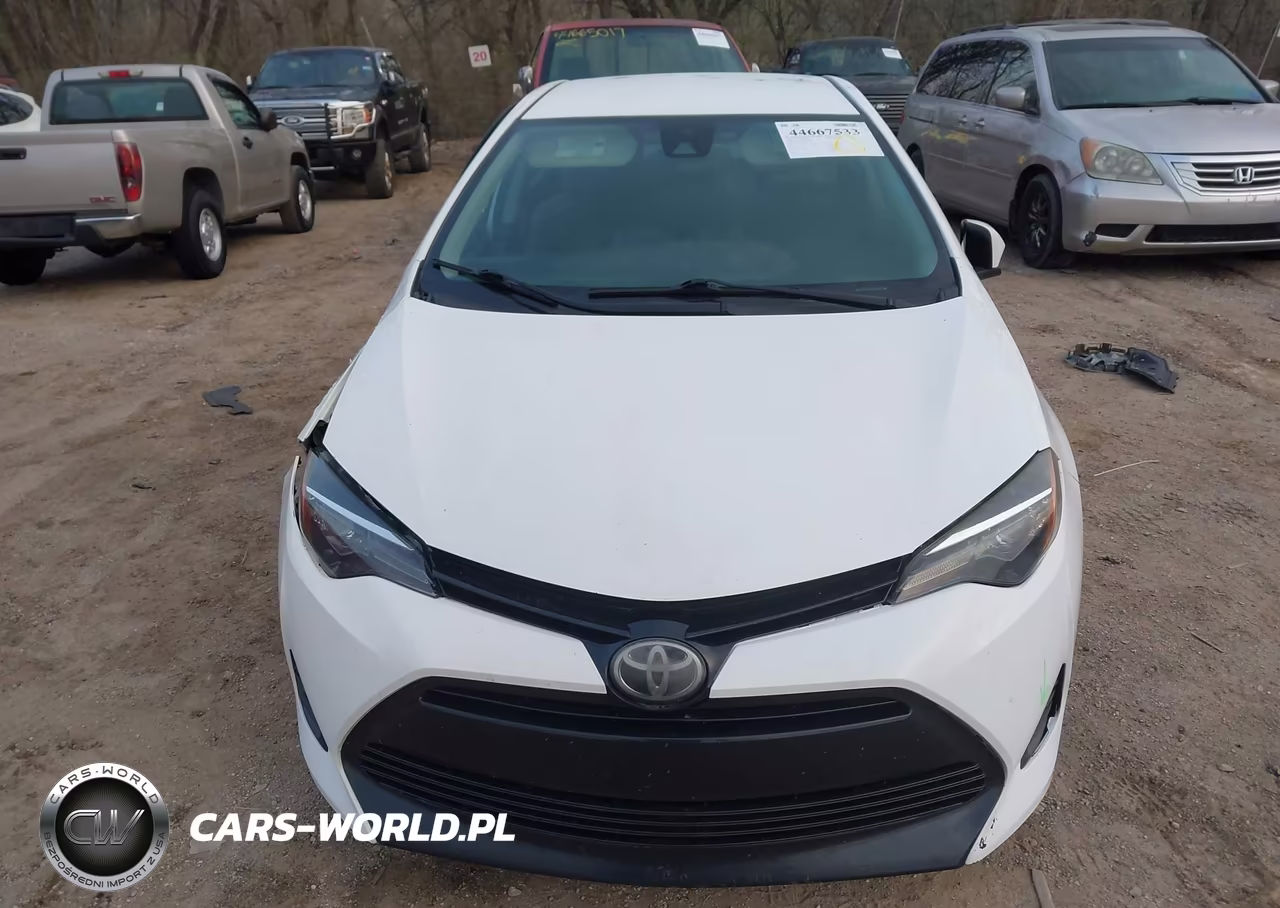 2018 Toyota Corolla L VIN:2T1BURHE4JC056922 - 12
