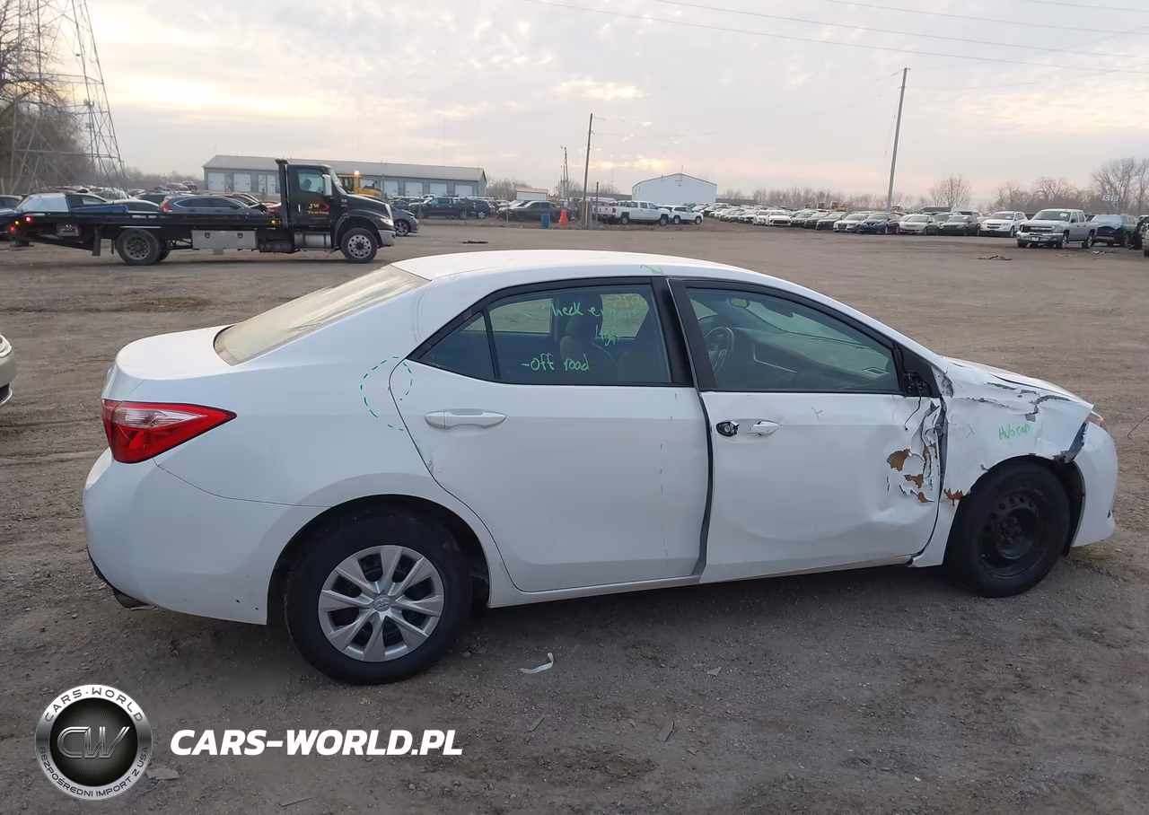 2018 Toyota Corolla L VIN:2T1BURHE4JC056922 - 13