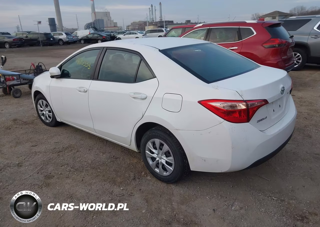 2018 Toyota Corolla L VIN:2T1BURHE4JC056922 - 3