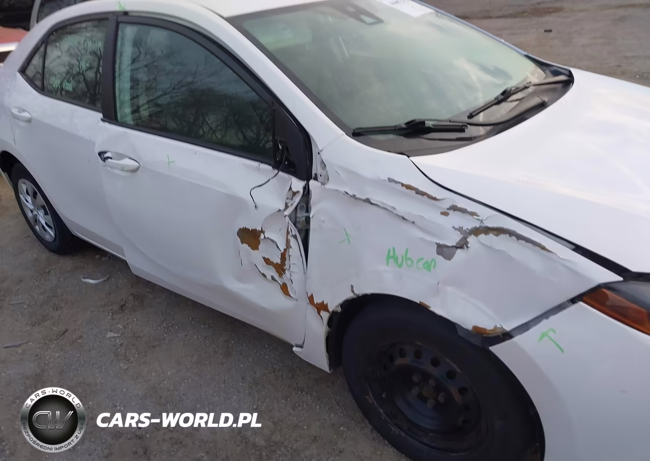 2018 Toyota Corolla L VIN:2T1BURHE4JC056922 - 6