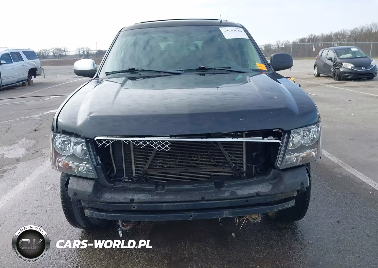 2014 Chevrolet Suburban 1500 Lt VIN:1GNSKJE70ER240948 - 12