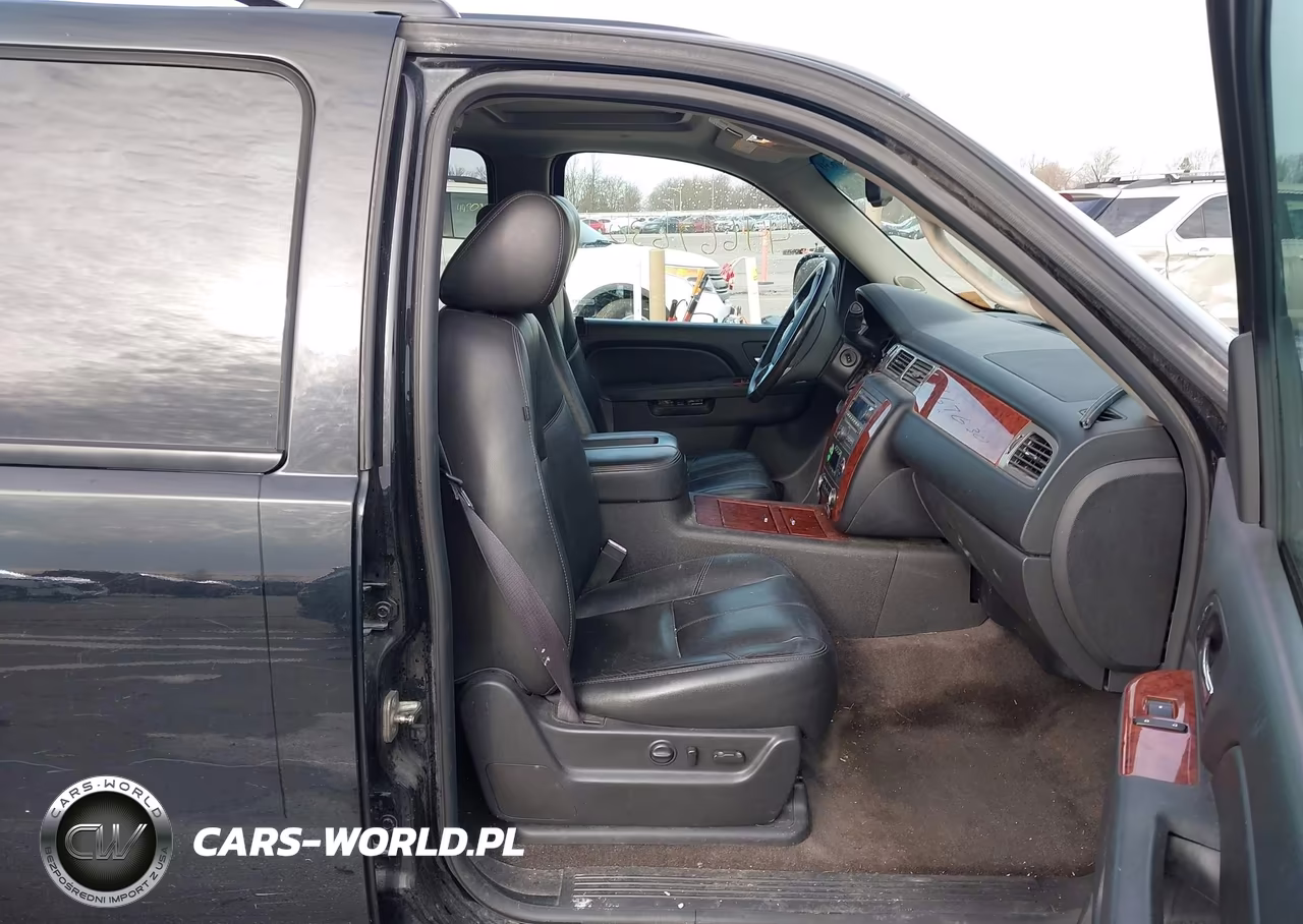 2014 Chevrolet Suburban 1500 Lt VIN:1GNSKJE70ER240948 - 5