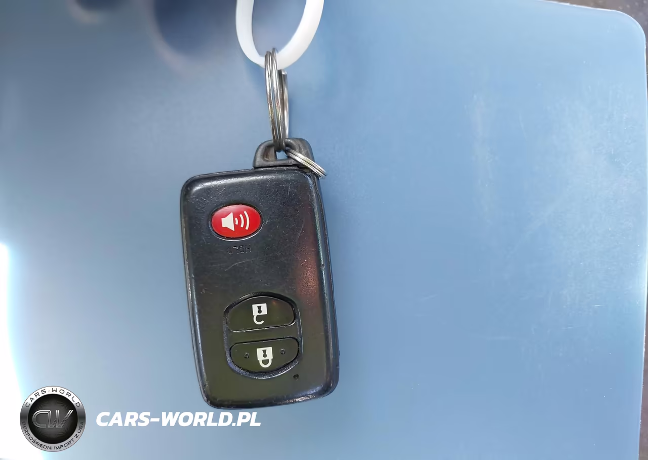 2011 Toyota Prius Three VIN:JTDKN3DU7B1388253 - 11