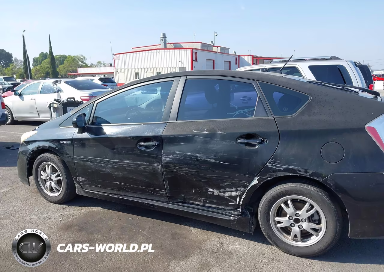 2011 Toyota Prius Three VIN:JTDKN3DU7B1388253 - 6
