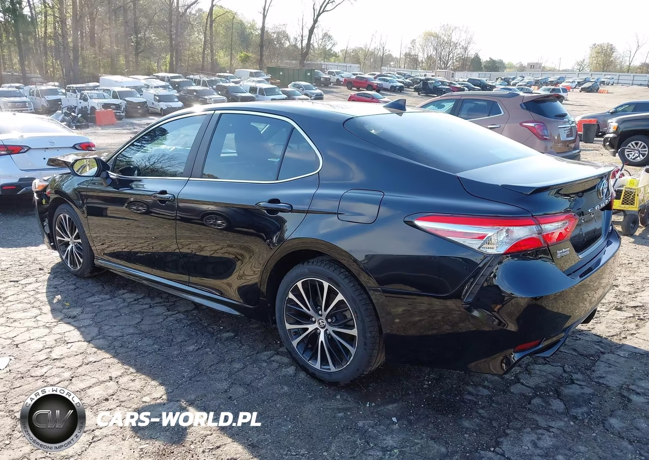 2020 Toyota Camry Se VIN:4T1G11AK3LU946345 - 3