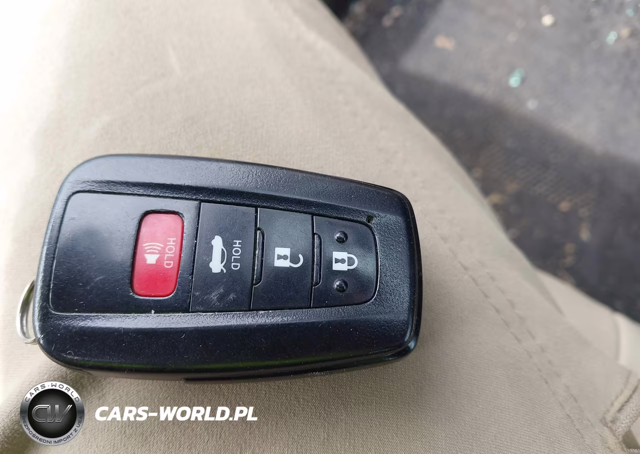 2020 Toyota Camry Xle Hybrid VIN:4T1F31AK4LU539009 - 11