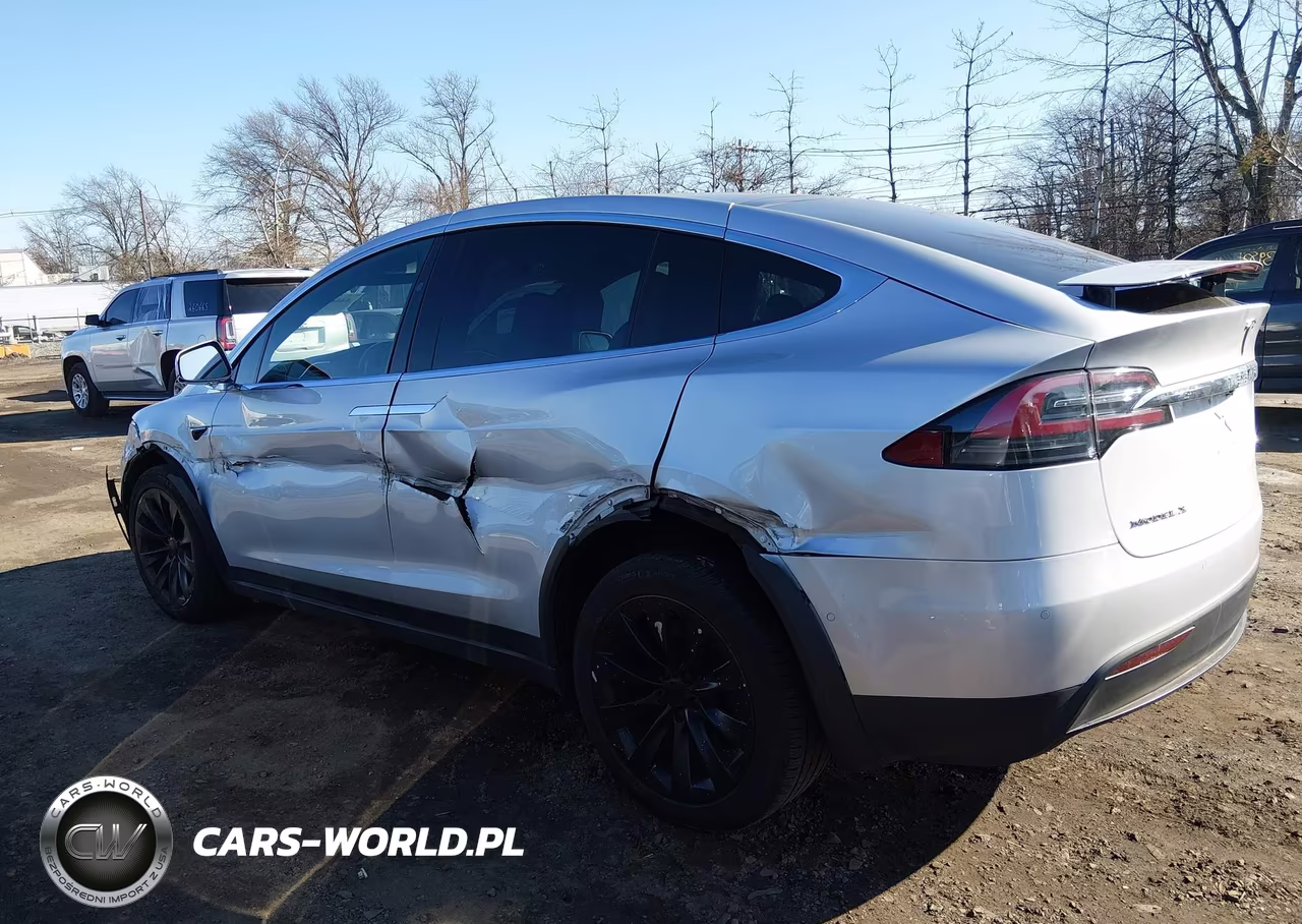 2017 Tesla Model X 100D-75D-90D VIN:5YJXCAE21HF075079 - 14