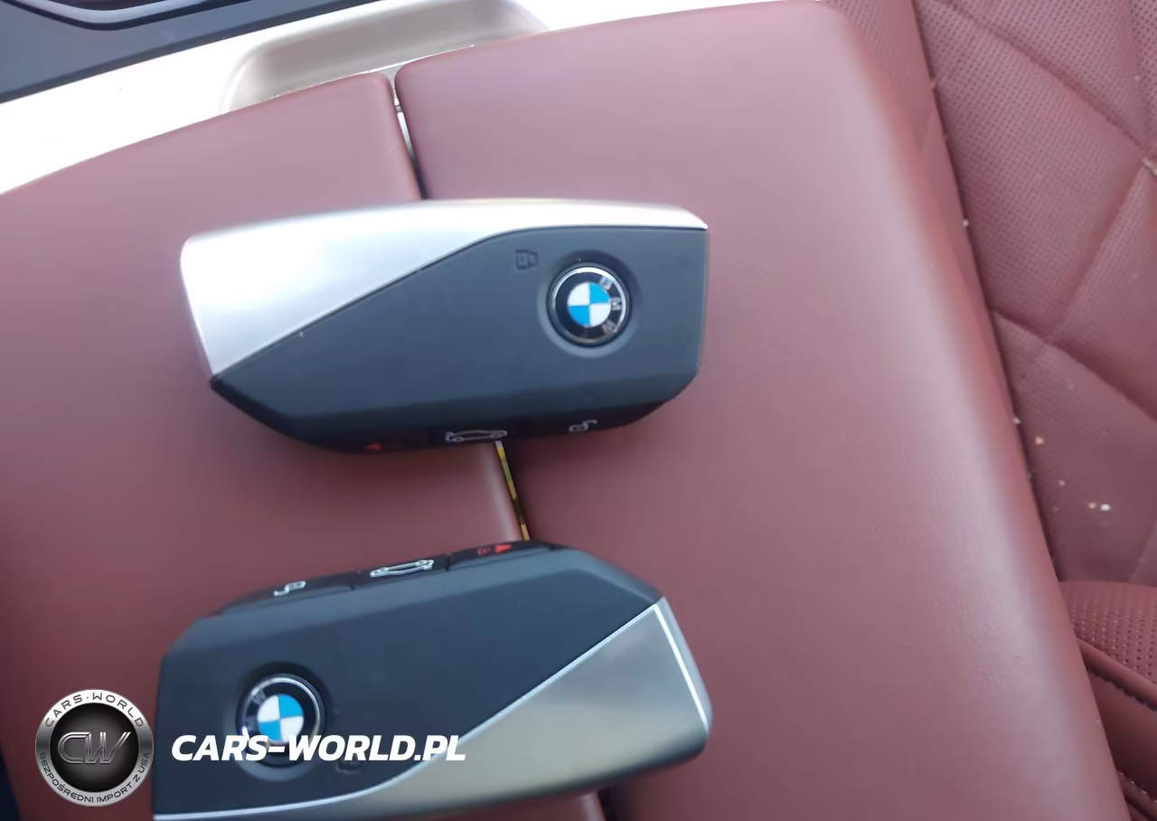 2025 BMW Ix xDrive50 VIN:WB523CF08SCU44619 - 11