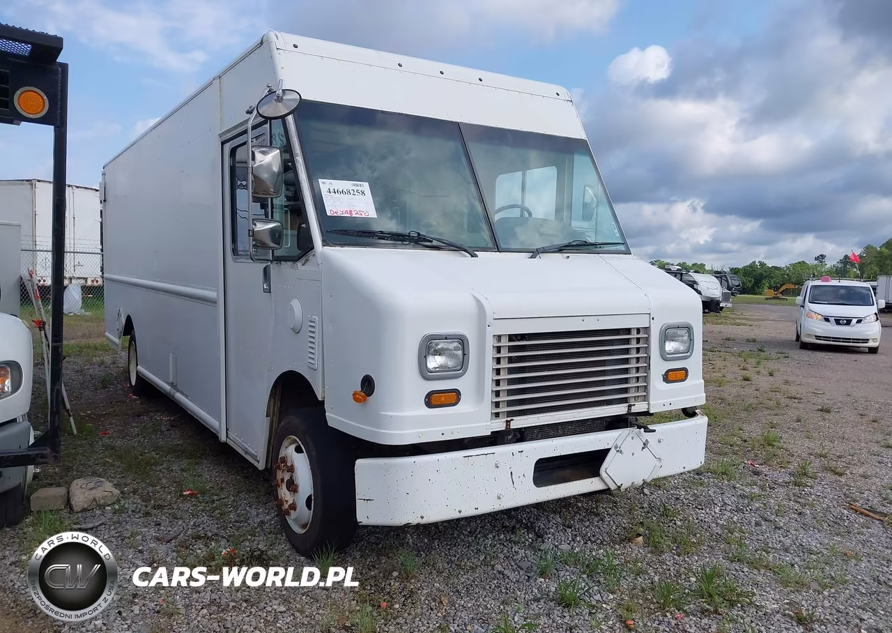 2014 Freightliner Chassis M Line Walk-In Van