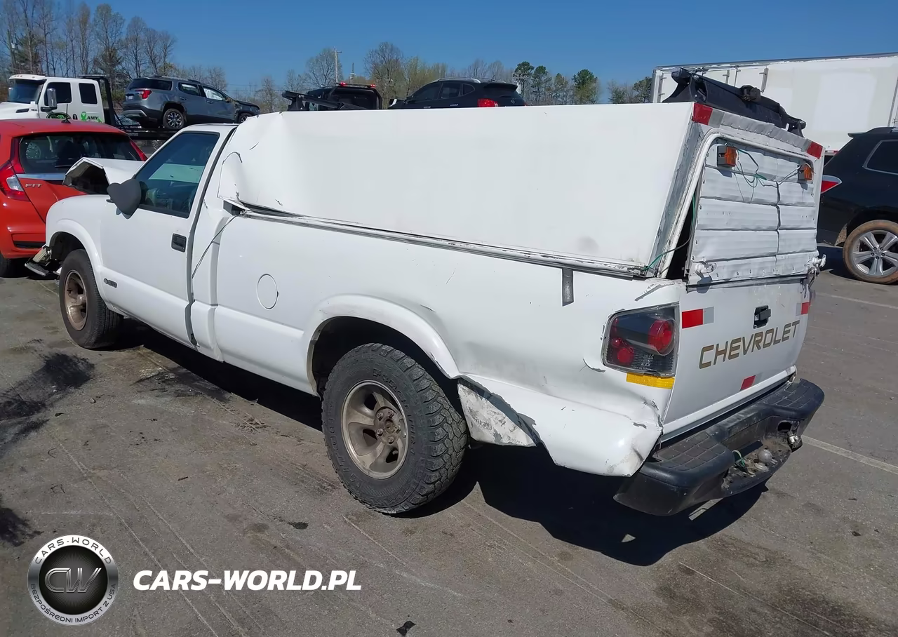 2000 Chevrolet S-10 VIN:1GCCS1456Y8282905 - 3