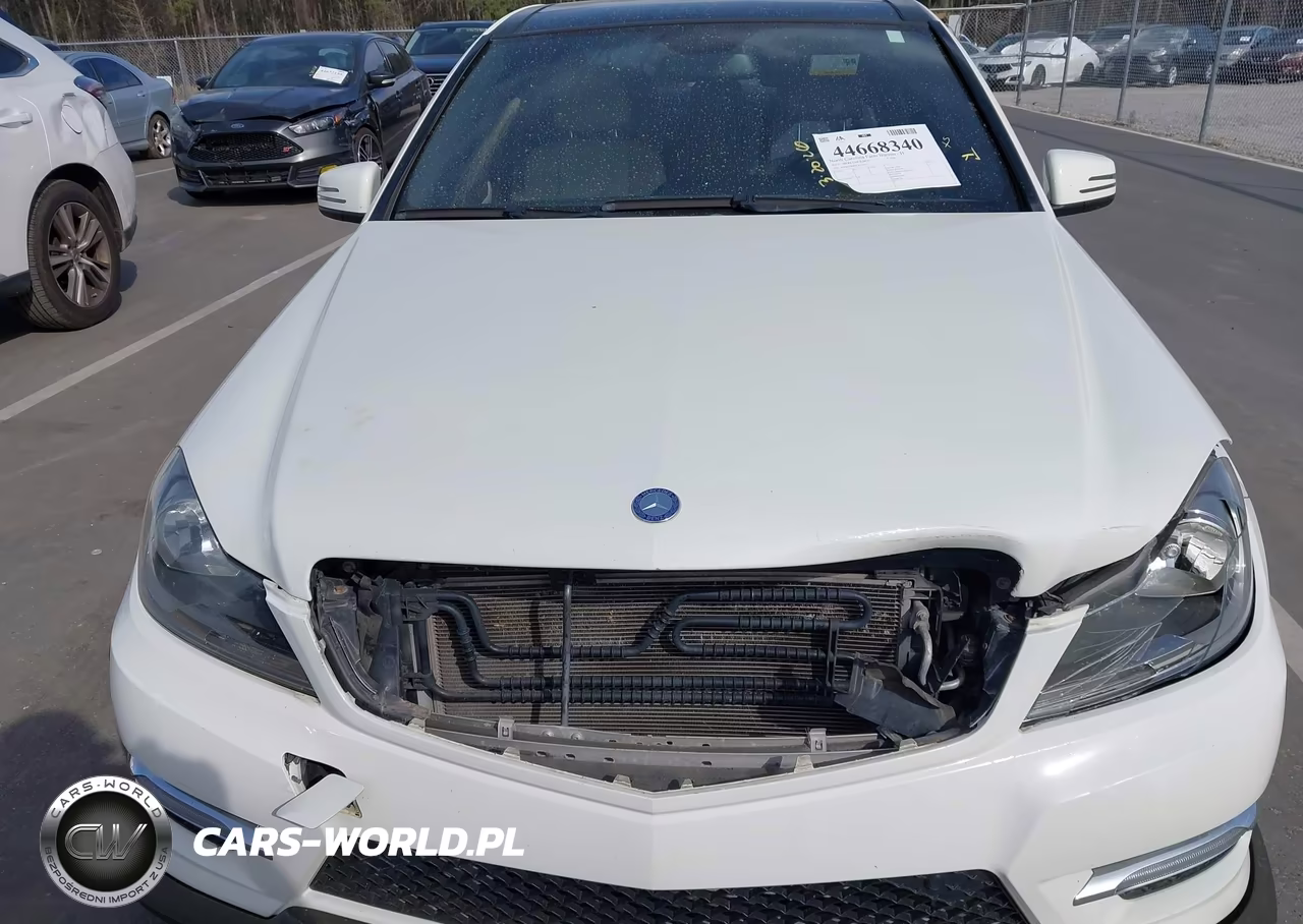 2012 Mercedes-Benz C 250 Sport VIN:WDDGF4HB1CR213412 - 12