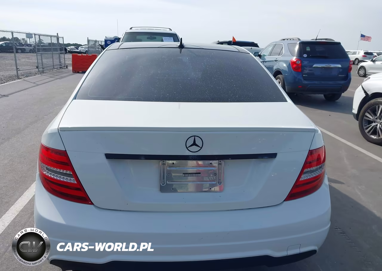 2012 Mercedes-Benz C 250 Sport VIN:WDDGF4HB1CR213412 - 16